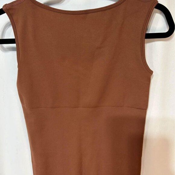 Woman’s one piece jumpsuit with flare bottoms. Gorgeous square neckline, padded - Picture 8 of 10